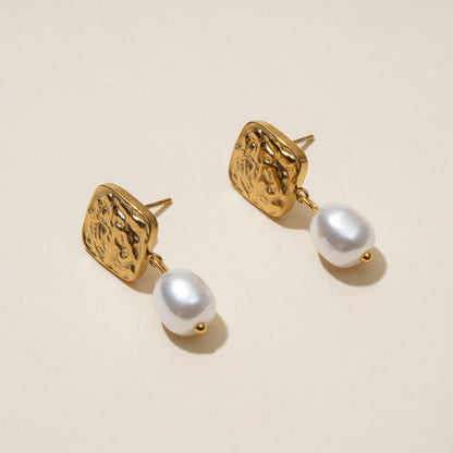 Essential Pearl Drop Earrings